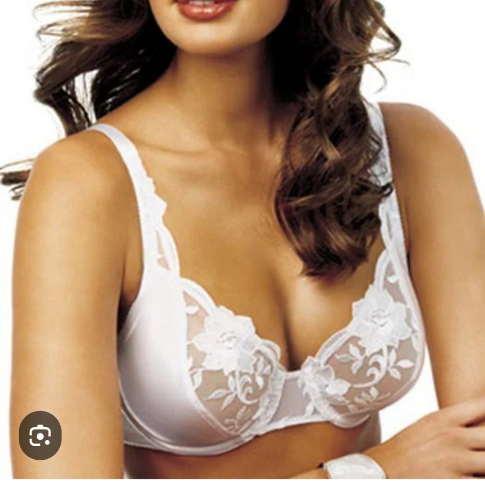 New Playtex Secrets size 36D White Satin bra beautiful underwire #4425